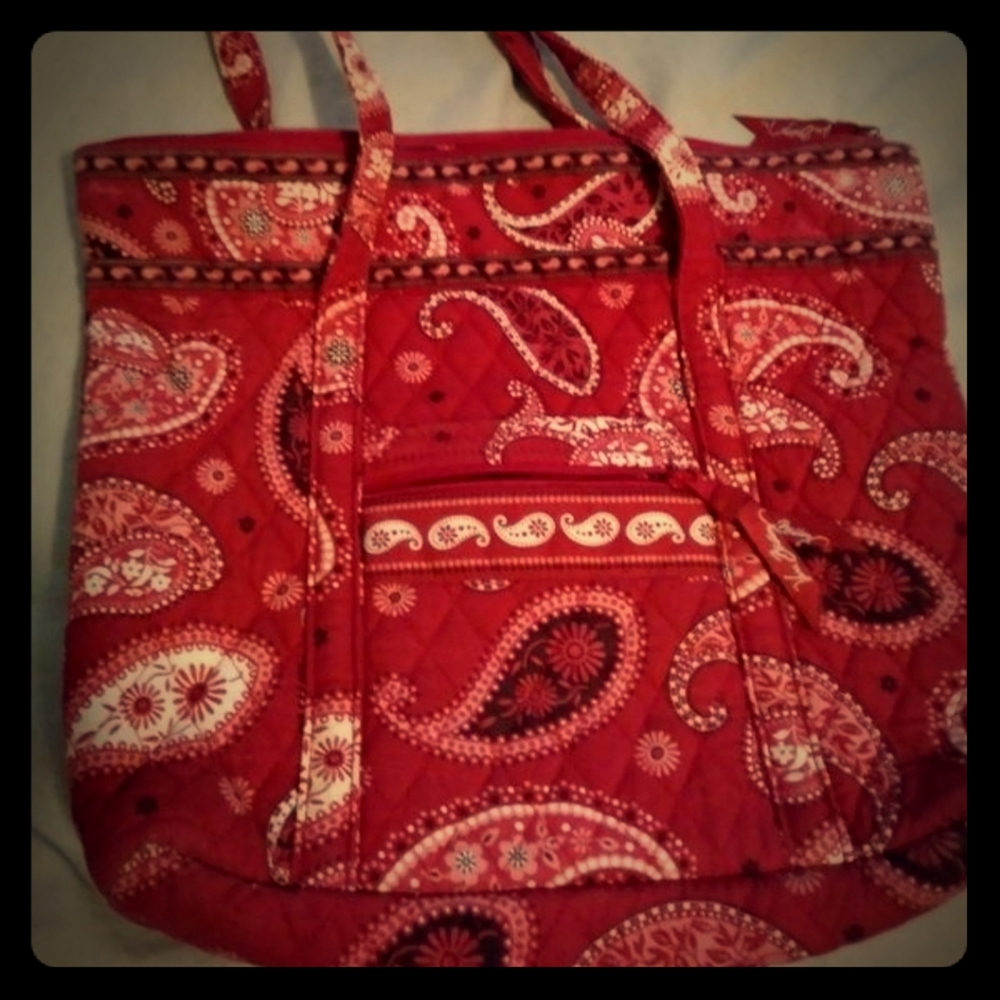 🐘 Red Paisley Vera Bradley Handbag